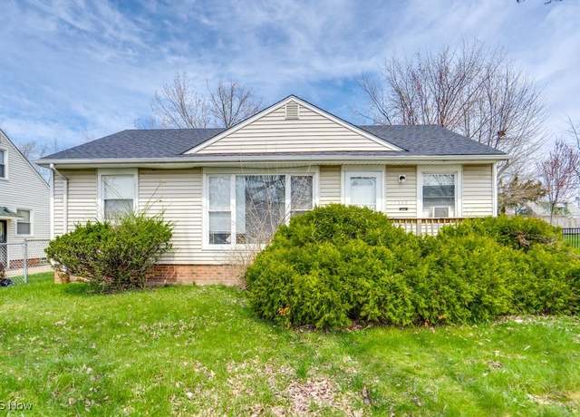 Property at 17113 Holly Hill Dr, Cleveland, OH 44128, 3 beds, 1 bath