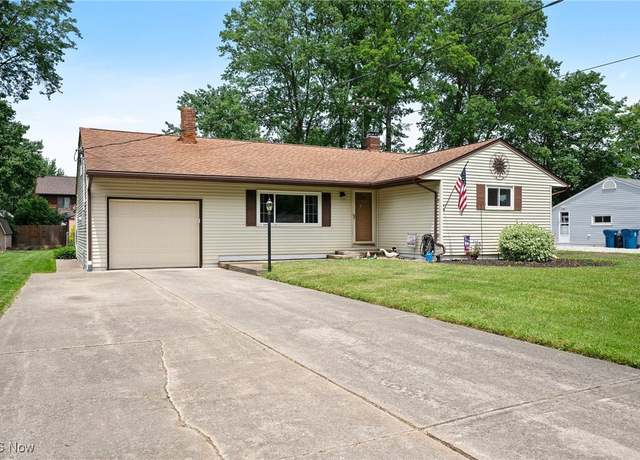 Property at 38235 Hurricane Dr, Willoughby, OH 44094, 3 beds, 2 baths