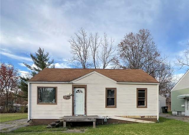 Property at 2773 Burton St SE, Warren, OH 44484, 2 beds, 1 bath