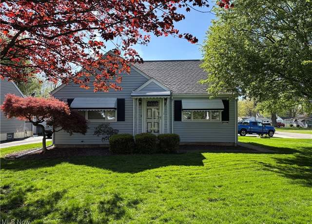 Property at 6802 Glendale Ave, Youngstown, OH 44512, 3 beds, 2 baths