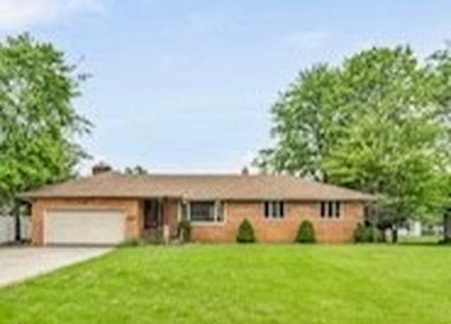 Property at 10141 Lynn Dr, North Royalton, OH 44133, 3 beds, 2.5 baths