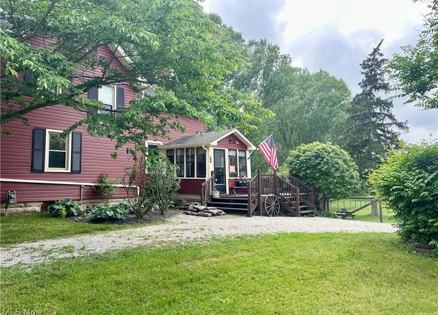 Property at 586 Columbia Rd, Valley City, OH 44280, 5 beds, 2 baths