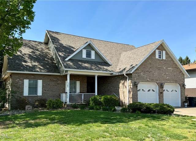 Property at 402 46th St, Vienna, WV 26105, 6 beds, 3.5 baths