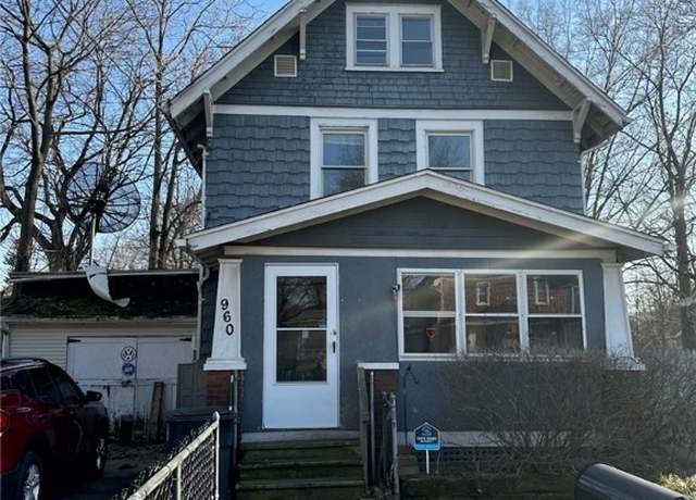 Property at 960 Whittier Ave, Akron, OH 44320, 2 beds, 1 bath