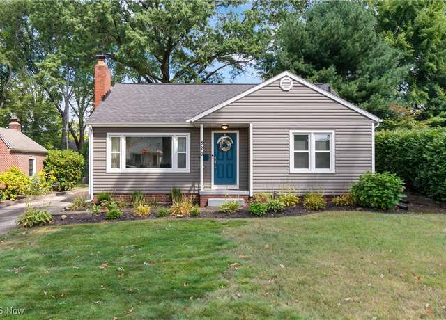 Property at 826 Bennington Ave NE, Massillon, OH 44646, 3 beds, 1 bath