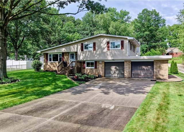 Property at 2463 NW Renner Dr NW, Dover, OH 44622, 3 beds, 1.5 baths