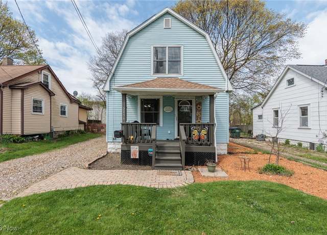 Property at 2436 Talbot St, Cuyahoga Falls, OH 44221, 2 beds, 1.5 baths