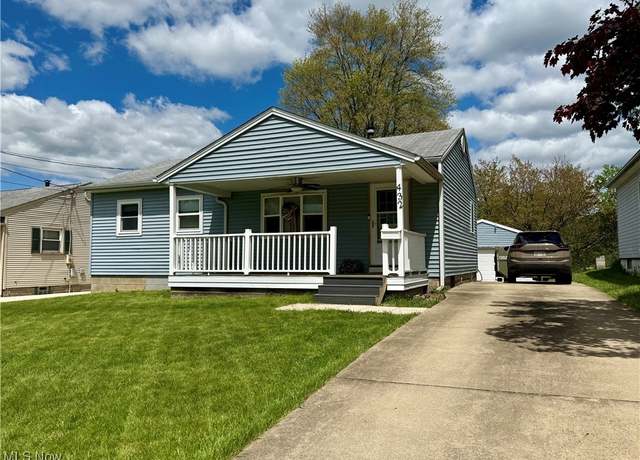 Property at 432 Elizabeth St, Hubbard, OH 44425, 2 beds, 1 bath