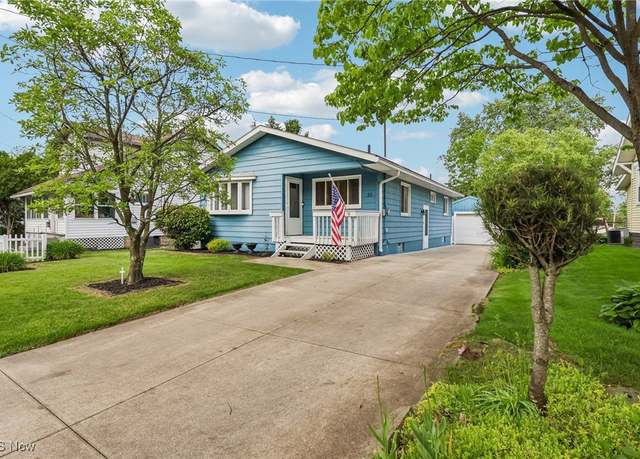 Property at 55 Gale Dr, Barberton, OH 44203, 3 beds, 2 baths