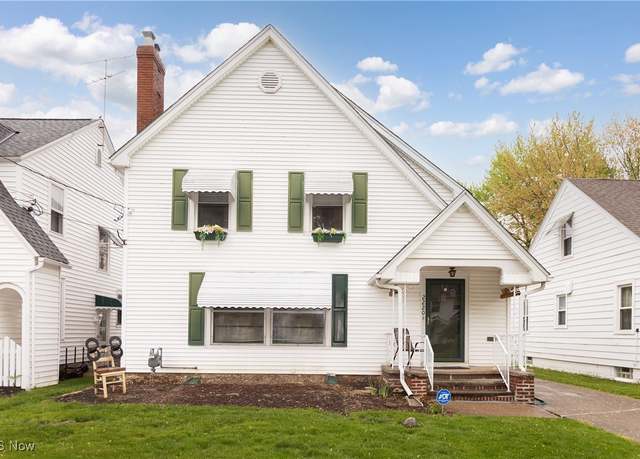 Property at 2220 W 13th St, Lorain, OH 44052, 3 beds, 1.5 baths