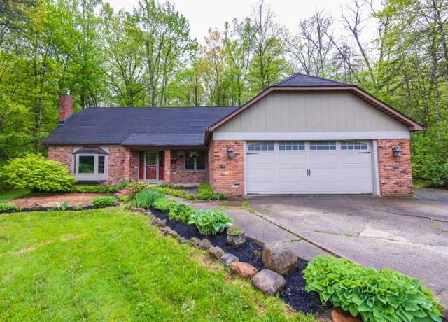 Property at 8665 Prescott Dr, Chesterland, OH 44026, 5 beds, 2.5 baths
