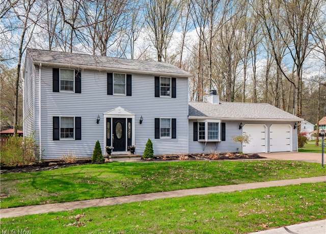 Property at 140 Fredericksburg Dr, Avon Lake, OH 44012, 3 beds, 2.5 baths