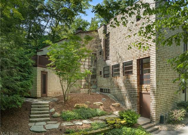 Property at 4 Valley Ridge Farm, Hunting Valley, OH 44022, 4 beds, 4.5 baths
