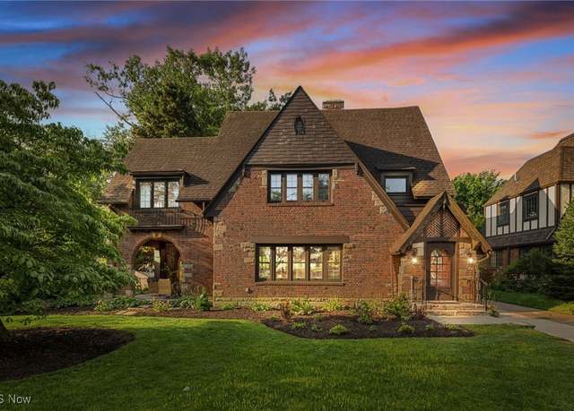 Property at 11205 Edgewater Dr, Cleveland, OH 44102, 4 beds, 4 baths