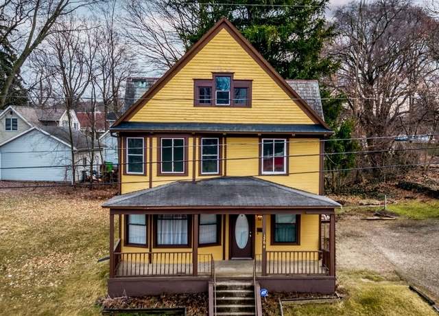 Property at 1364 W Wooster Rd, Barberton, OH 44203, 4 beds, 2 baths