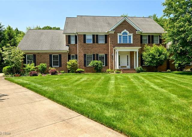 Property at 304 Fox Way, Chagrin Falls, OH 44022, 5 beds, 4 baths