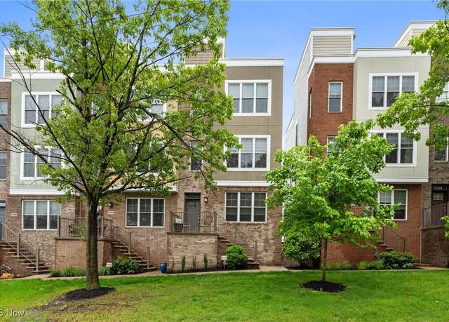 Property at 1343 W Clifton Blvd, Lakewood, OH 44107, 2 beds, 2.5 baths