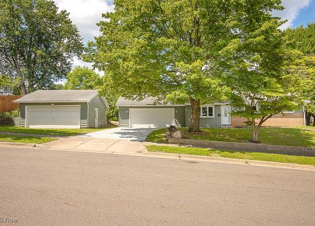 Property at 2355 Scotland Dr, Akron, OH 44305, 3 beds, 2 baths