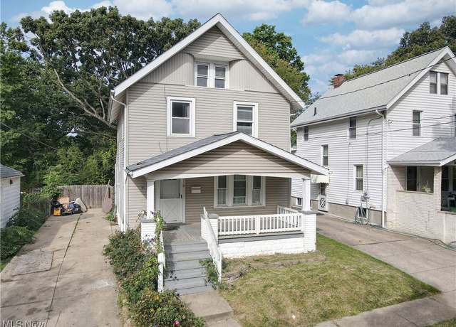 Property at 1118 Collinwood Ave, Akron, OH 44310, 4 beds, 1 bath