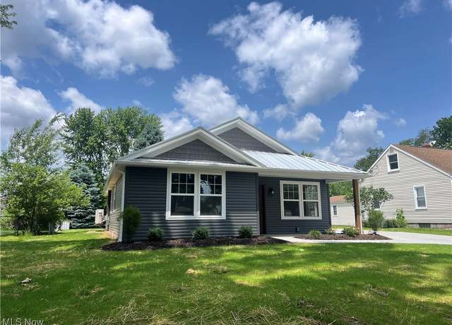 Property at 1245 Fairlane Ave SW, Canton, OH 44710, 2 beds, 2 baths