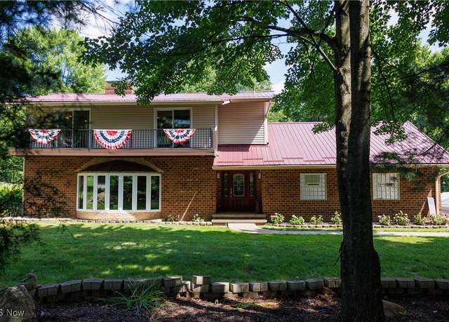 Property at 5699 Eastview Dr, Independence, OH 44131, 4 beds, 3.5 baths