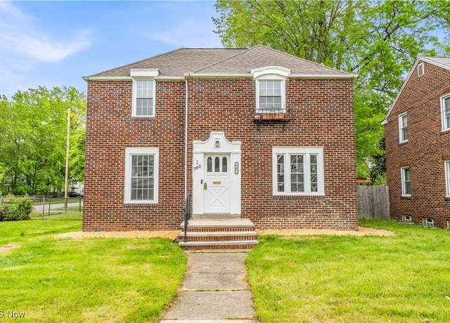 Property at 563 E 260th St, Euclid, OH 44132, 3 beds, 2 baths