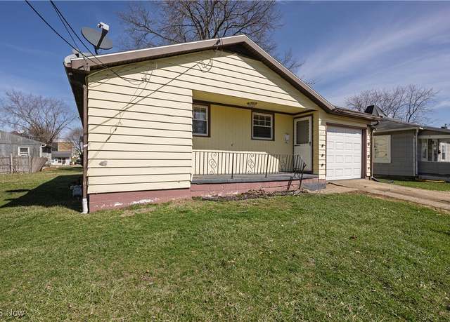 Property at 2127 26th St NE, Canton, OH 44705, 3 beds, 2 baths