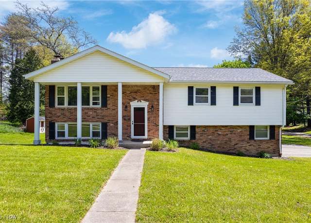Property at 202 Maple Ave, Chardon, OH 44024, 4 beds, 2.5 baths