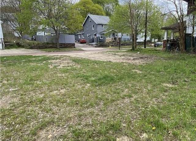 Property at 1442 Newton St, Akron, OH 44305