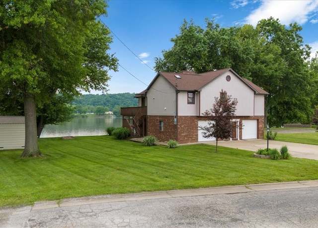 Property at 3 Anns Dr, Vienna, WV 26105, 2 beds, 3 baths