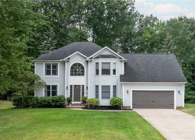 Property at 35855 Spicebush Ln, Solon, OH 44139, 4 beds, 3.5 baths