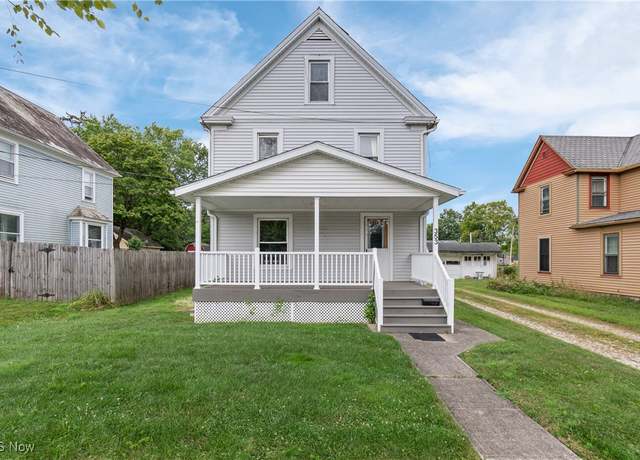 Property at 353 S Prospect St, Medina, OH 44256, 3 beds, 1 bath