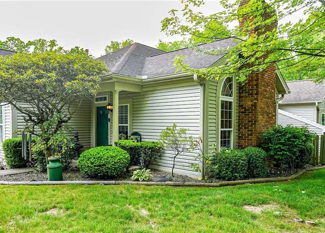 Property at 142 Wilcox Rd, Austintown, OH 44515, 3 beds, 3 baths