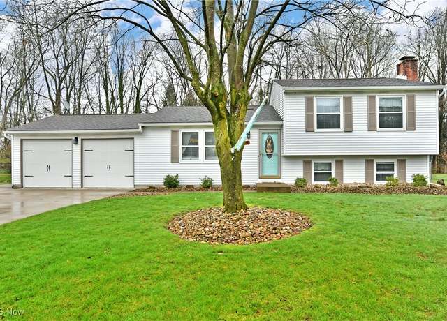 Property at 7814 Sutton Pl NE, Warren, OH 44484, 3 beds, 2 baths