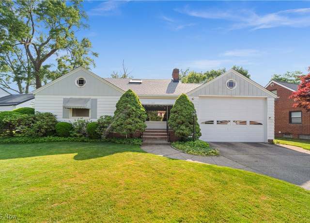 Property at 5906 Twin Lakes Dr, Parma, OH 44129, 4 beds, 2.5 baths