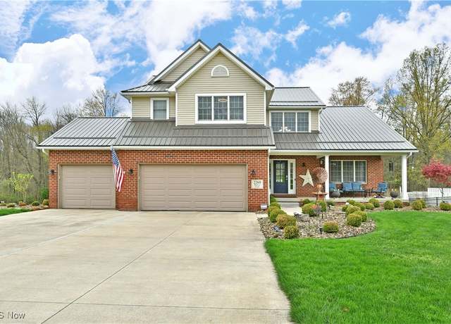 Property at 2269 Bianca Ln, Cortland, OH 44410, 5 beds, 3.5 baths