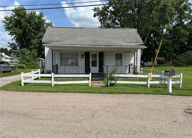 Property at 2415 Sycamore Ave, Cambridge, OH 43725, 2 beds, 2 baths