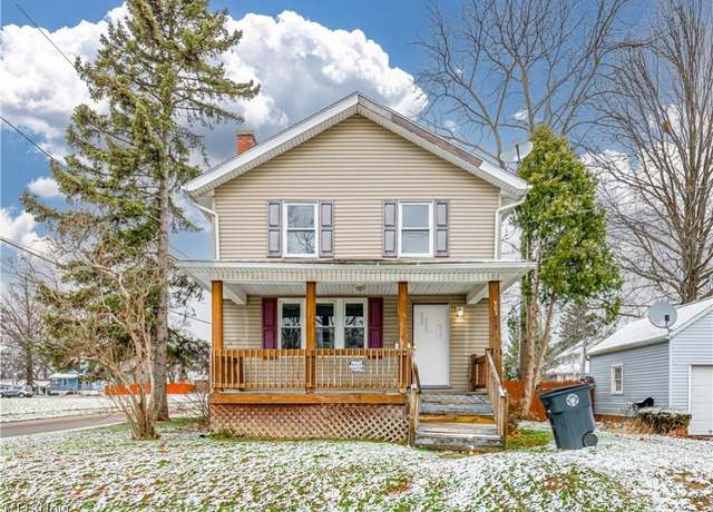 Property at 903 Donald Ave, Akron, OH 44306, 4 beds, 1.5 baths