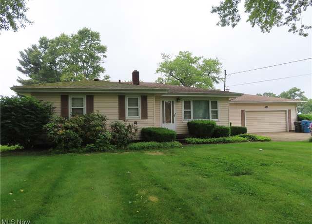 Property at 5754 Stalnaker Dr, North Canton, OH 44720, 3 beds, 1.5 baths