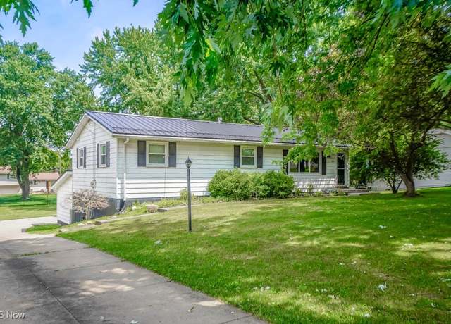 Property at 3603 Dotwood St NW, North Canton, OH 44720, 3 beds, 2 baths