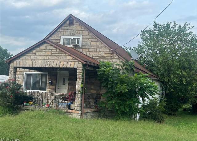 Property at 911 34th St, Vienna, WV 26105, 2 beds, 1 bath