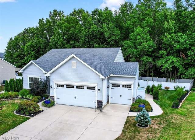 Property at 37565 W Fenwick Dr, North Ridgeville, OH 44039, 3 beds, 3 baths