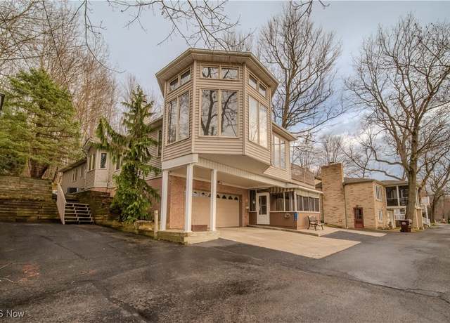 Property at 4770 Sundown Trl, Rootstown, OH 44266, 4 beds, 3 baths