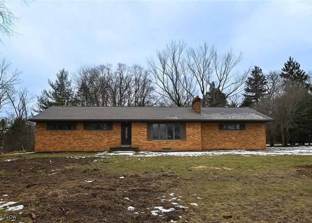 Property at 16561 Shurmer Rd, Strongsville, OH 44136, 3 beds, 2 baths