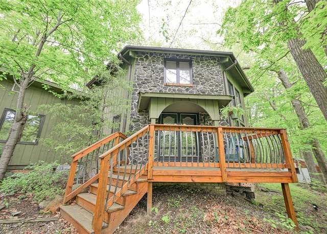 Property at 10951 Tibbetts Rd, Kirtland, OH 44094, 3 beds, 1.5 baths