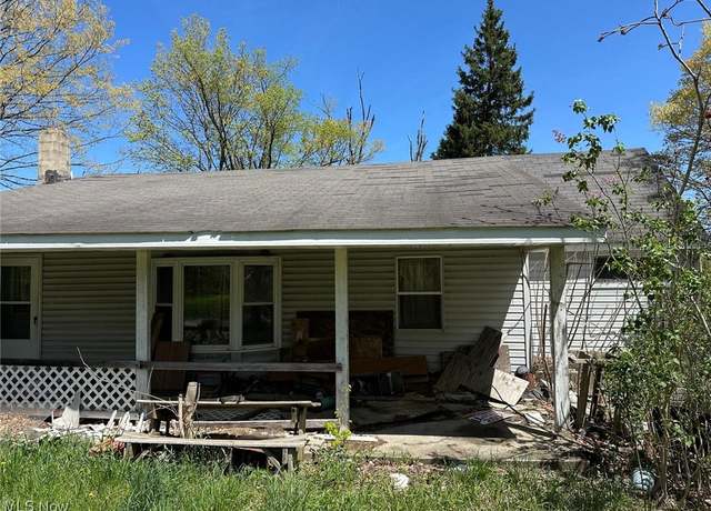 Property at 14270 Chardon Windsor Rd, Chardon, OH 44024, 3 beds, 1 bath