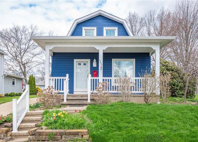 Property at 366 Portage St, Wadsworth, OH 44281, 4 beds, 2.5 baths