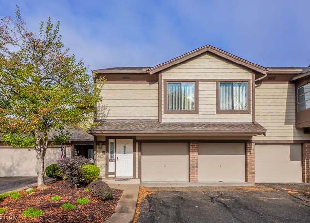 Property at 4579 Morgate Cir NW, Canton, OH 44708, 3 beds, 2 baths