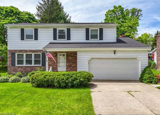 Property at 420 Mackinaw Ave, Fairlawn, OH 44333, 4 beds, 2.5 baths