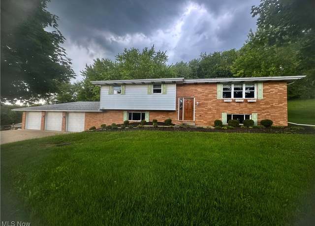 Property at 1104 Lantern, East Liverpool, OH 43920, 3 beds, 2.5 baths